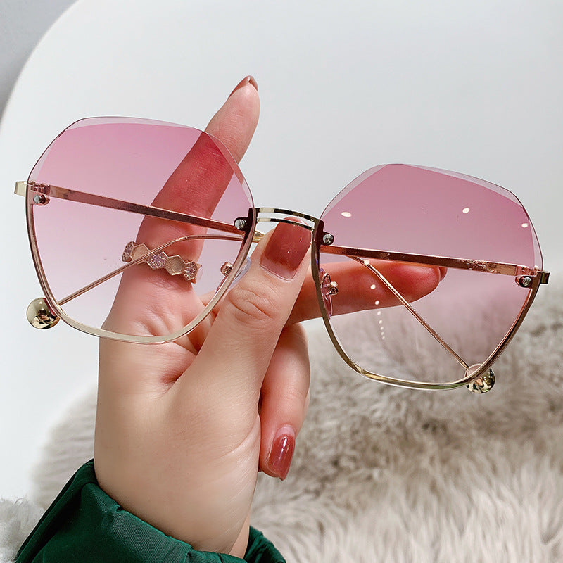 To Make Big Face Thin-looked Elegant Fashion Sunglasses