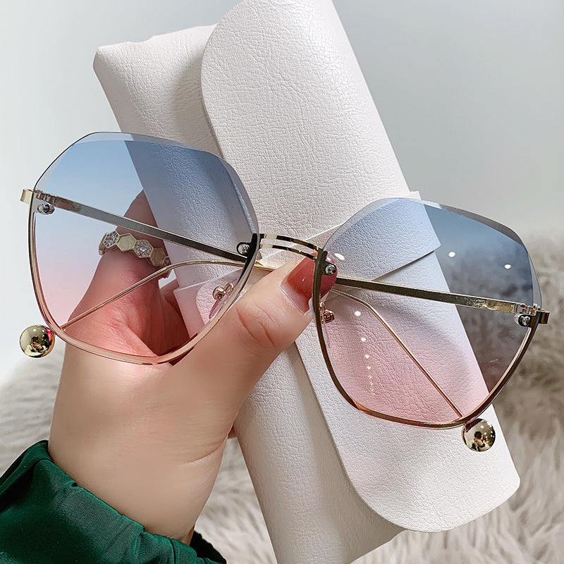 To Make Big Face Thin-looked Elegant Fashion Sunglasses